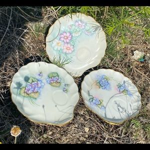 Vintage 1957 hand painted tea plates; shell shape with gold accents Ann Foresta